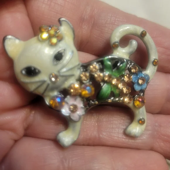 Rhinestone Cat Brooch - Picture 4 of 6